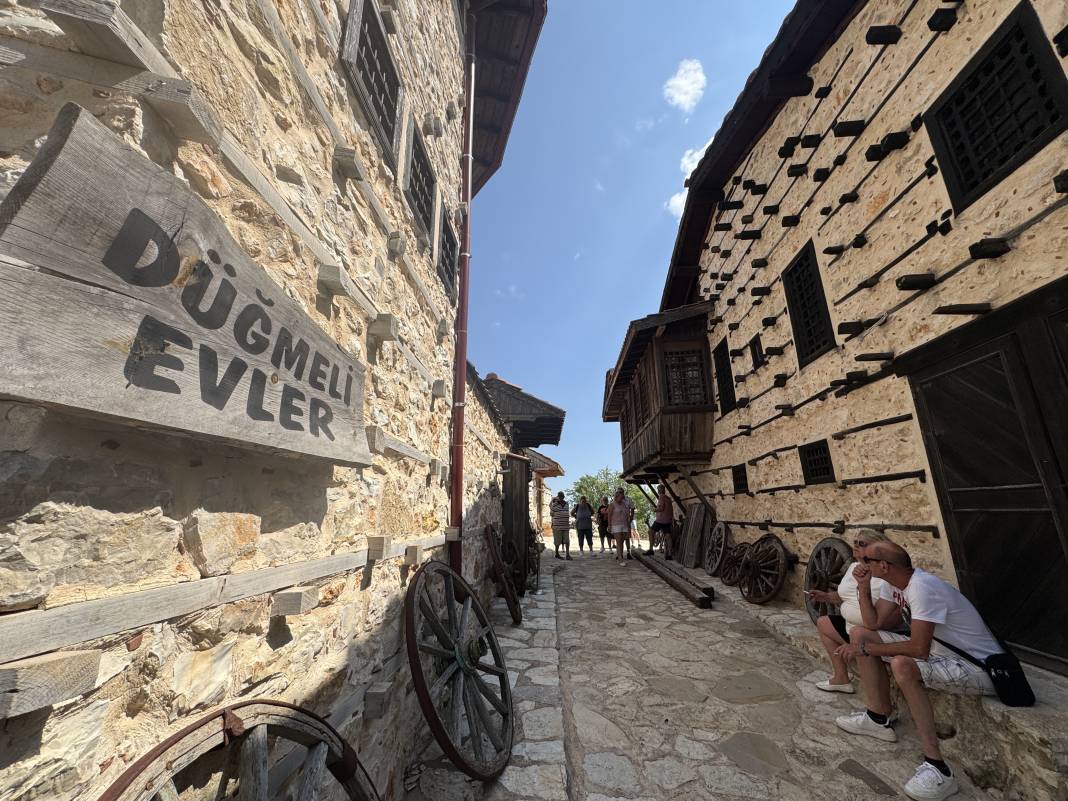 800 yıllık saklı hazine Konya'nın tarihi yolunda! Turistlerle dolup taşıyor 1